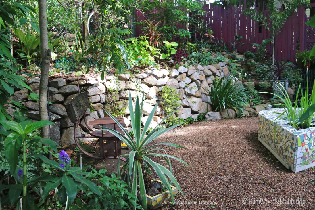 Stone wall and mosaic pond©Kim Woods Rabbidge
